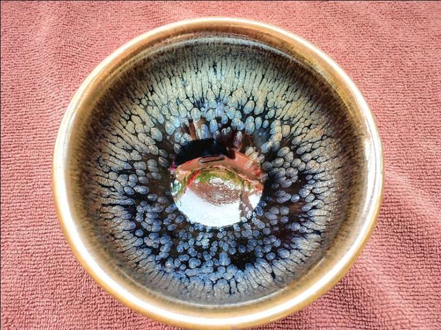 推杯换盏是什么意思，推杯换盏的盏的意思（推“杯”换“盏”）