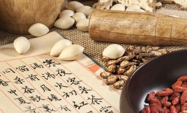 黄帝内经越看越可怕，黄帝内经越看越可怕素问（别再迷信《黄帝内经》）