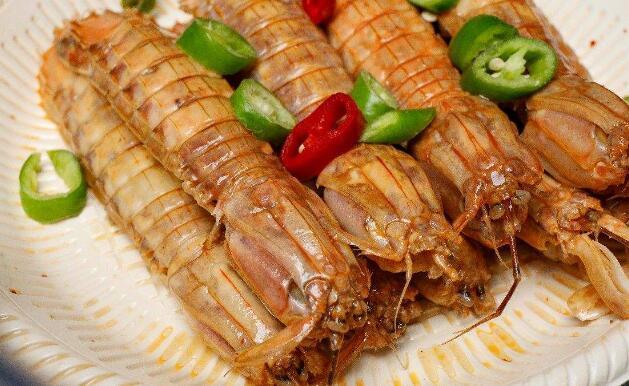 皮皮虾营养与功效与作用，皮皮虾的功效与作用及营养（老公说比菜馆做的好吃）