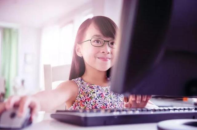 眼镜蓝光镜片和普通镜片区别，蓝光镜片有必要吗（你的镜片你确定选对了吗）