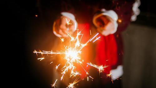 钢丝棉烟花是什么原理，钢丝棉烟花是什么意思（其实危险比想象中的要大）