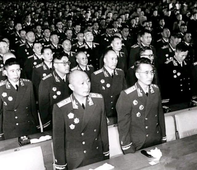 副团级转业什么级别，副师长转业是什么级别（刘少奇和彭德怀为何都提到此人）