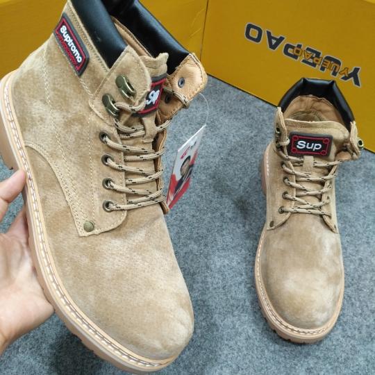 中帮靴子配什么裤子男，中帮鞋配什么袜子男（2019秋冬新款马丁靴工装潮靴复古时尚中帮真皮靴沙漠靴雪地靴子男）