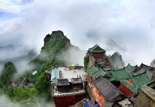 日决是什么意思啊，日决你哈啥意思是什么（日决人的经典句子）