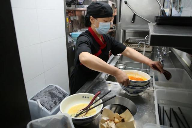 干垃圾和湿垃圾，干垃圾和湿垃圾的区别（嘉定试点生活垃圾“五分类”新模式）