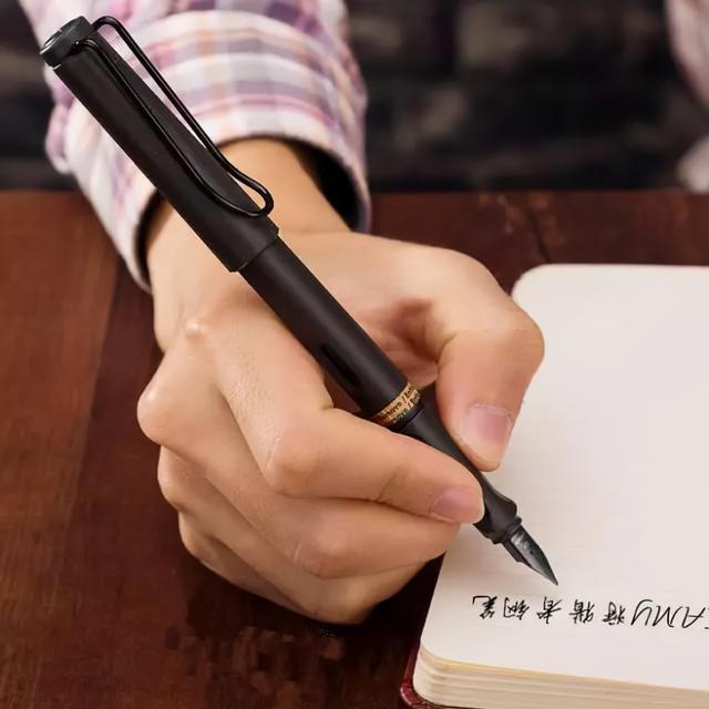 周记是什么，周记是什么意思啊怎么写300字（教你三个思路，轻松写好结尾）