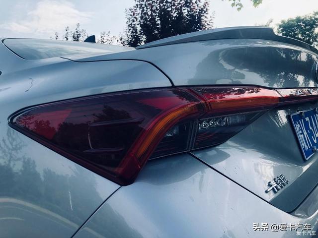 万宝龙签字笔真假鉴别方法，万宝龙签字笔真假鉴别视频（亚洲龙提车，买了就得找对象）