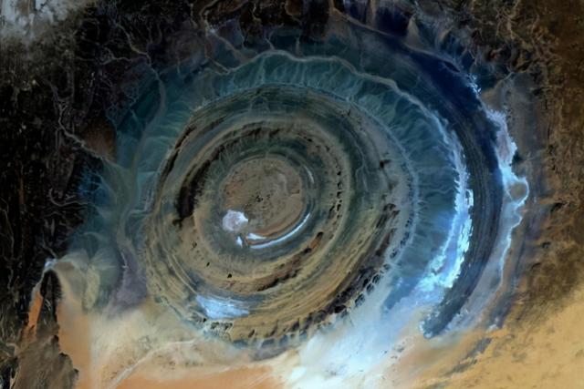 世界7大奇观，世界十大奇观（全球十大鬼斧神工自然地质奇观）