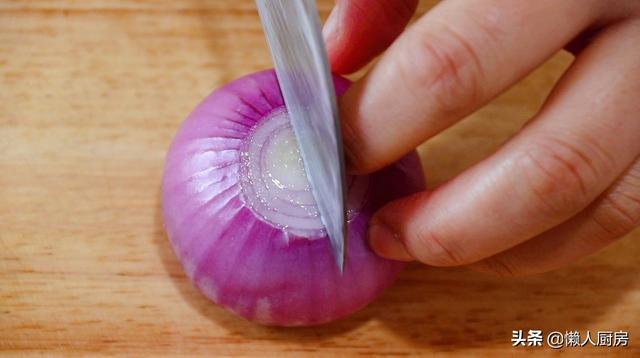 鸡翅煲怎么做，鸡翅怎么炸才好吃（这是砂锅鸡翅煲的做法）