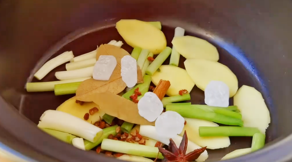 圖片[5]-【五花肉】做法步驟圖 出鍋連湯汁都不剩 5斤不夠吃-起舞食譜網