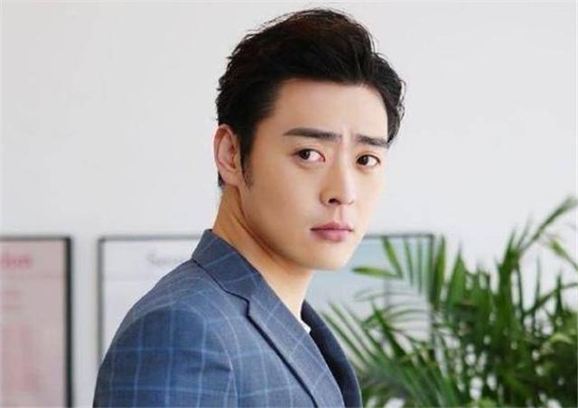 雾柳镇剧情，雾柳镇剧情有点像大鸿米（张桐经历过失明和抑郁之后）