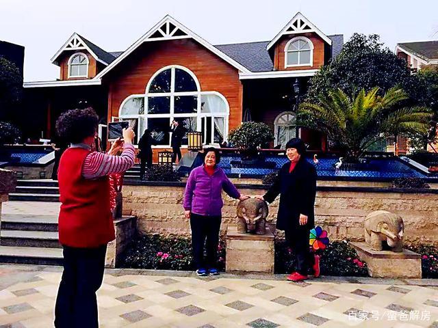 成都置信地产集团官网，成都置信地产集团官网招聘（成都置信集团养老地产上演金蝉脱壳计）