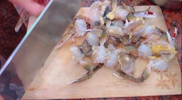 吃螃蟹季节到了,潮汕人最爱吃的一道菜.三眼蟹怎么做好吃?