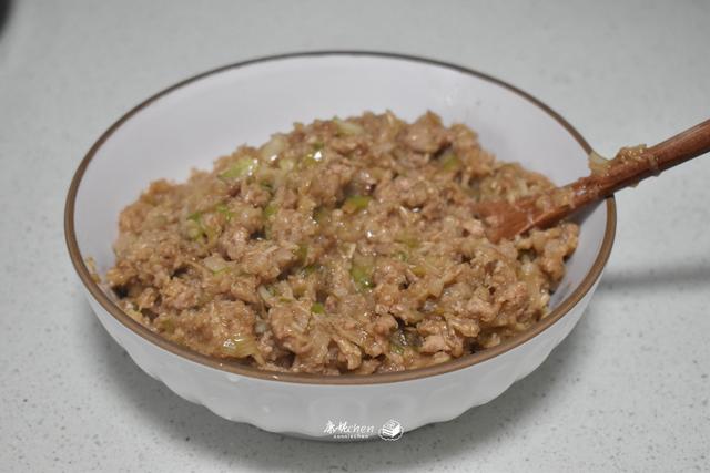 包子皮的做法，小笼包子皮做法是什么（包子皮和馅料怎样做好吃又营养）