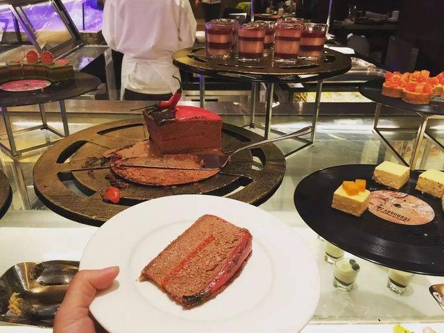 广州自助餐厅推荐，广州市天河区哪里有得自助餐吃（广州 10 家超强自助餐攻略）