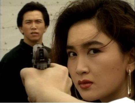 火玫瑰剧情介绍，火玫瑰剧情介绍分集（她演的火玫瑰是演艺生涯中一抹灿烂的光）