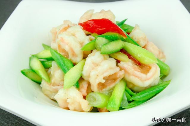 炒芦笋怎么炒才好吃，厨师长教你芦笋这样搭配炒