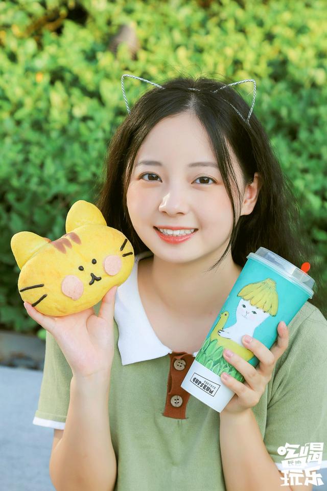 二次元动漫女头/可爱/小鸟游六花什么的也太卡哇伊了吧，微信头像，二次元动漫女头/可爱/小鸟游六花什么的也太卡哇伊了吧（奈雪新品清新来袭）