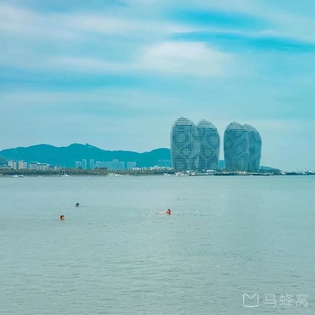 三亚的海是什么海，去三亚看海哪个地方好（来三亚看看“四大海湾”的不同之美）