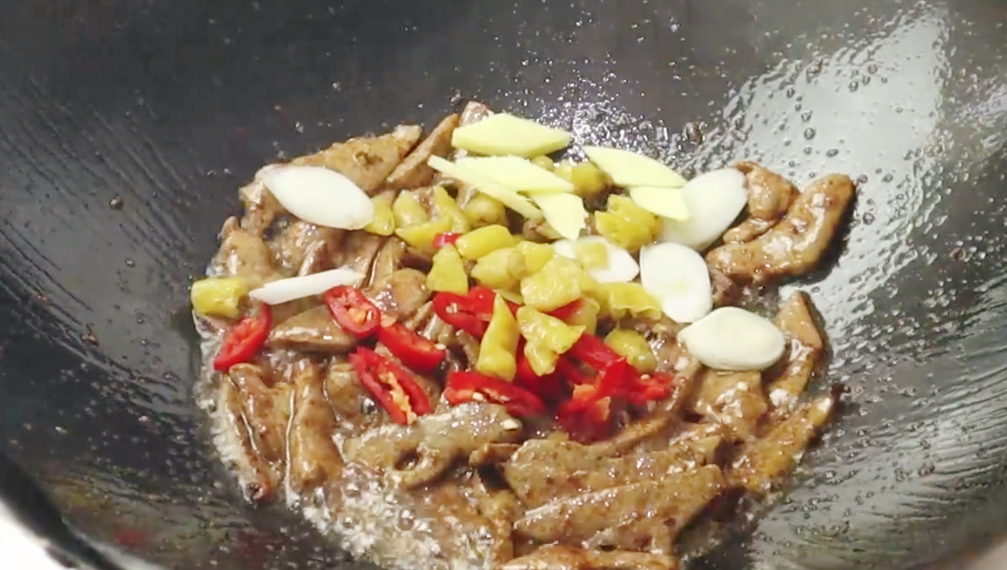 图片[5]-【炒猪肝】做法步骤图 鲜嫩不老没腥味 特别下饭-起舞食谱网