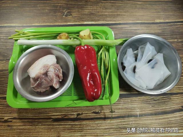 粉皮靠肉怎么做好吃的窍门，粉皮肉怎么做才好吃（一道吃完让你30年忘不掉的美味佳肴）