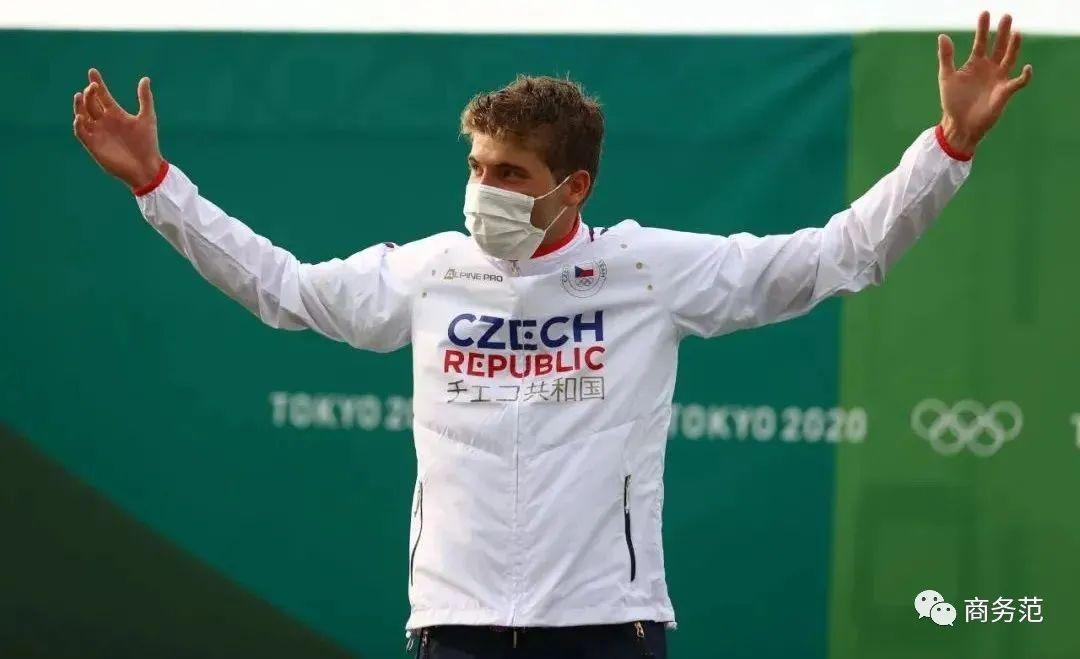 武术服有哪些款式，如何选购武术服装（奥运各国穿啥运动品牌）