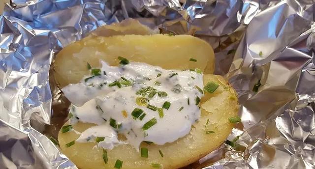 如何使用锡纸的正反两面，烧烤都会用到的一张纸