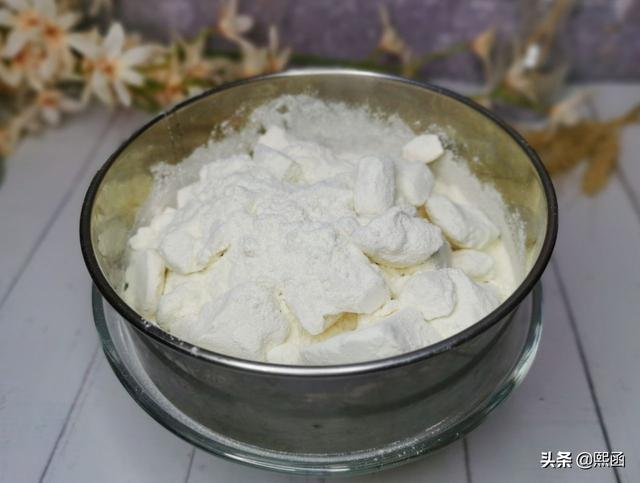 低筋面粉怎么做，低筋面粉是拿什么做出来的（再也不用出去买）