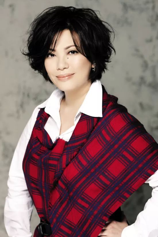 蔡琴你的眼神歌词，迟来的爱原唱（蔡琴《你的眼神》）