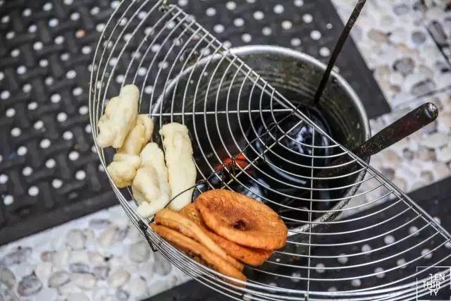 酸奶麻花能放多久 武汉粮道街酸奶大麻花哪个味道最好吃，酸奶麻花能放多久（我们翻遍了武汉的12条街）