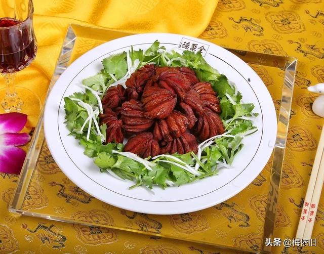 香葱麻豆腐怎么做，麻辣香豆腐怎么做（老北京爷们离不开的十大下酒菜）