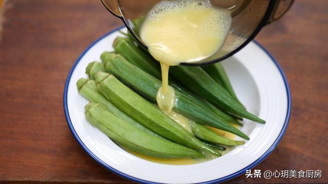 秋葵不焯水能吃吗，秋葵高温焯水好不好不焯水能吃吗（吃秋葵有什么好处）