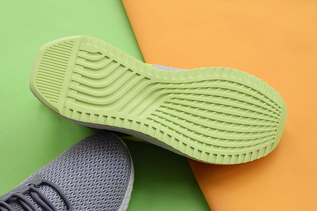 cross鞋子,cross洞洞鞋(还不赶紧试试这款小米有品上新的云弹cross休