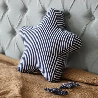 旧衣服改造妙招有哪些这样做简单又，旧衣服改造妙招有哪些这样做简单又漂亮（家里的旧衣物别扔）