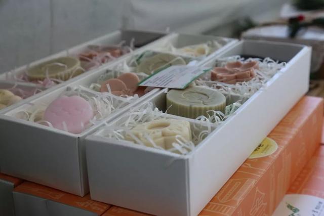 花样肥皂小制作方法，怎么做小肥皂（这些孩子的手工皂太精致了）