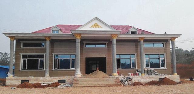 天沟和檐沟的区别,檐沟和天沟有什么区别(自建房天沟屋顶,一檐屋顶