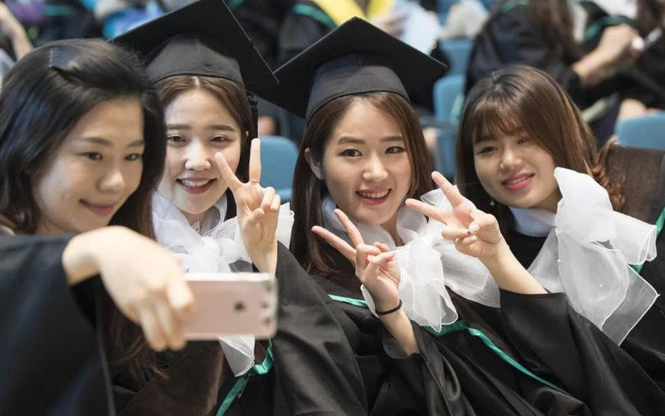 用方言吐槽学校的段子（大四实习还要交学费）