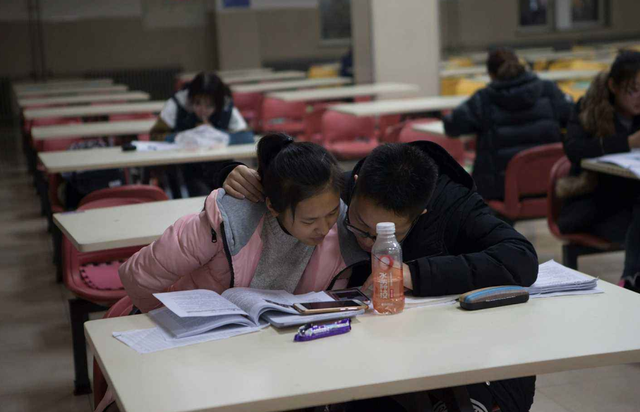 牛津大学排名世界第几，2019年英国牛津大学世界排名【QS最新世界排名第5名】（清华不负众望冲入20强）