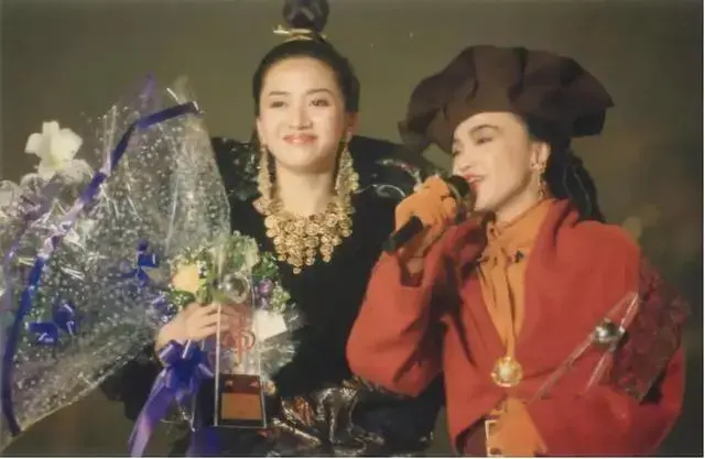 陈慧娴老公是谁，陈慧娴老公是谁（55岁的一代歌后陈慧娴）