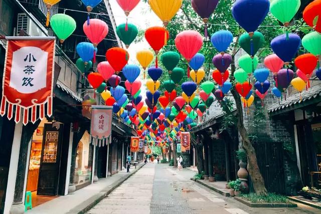 黄龙溪在哪里，黄龙溪的黄龙溪谷（市井印象馆......这个周末走起）