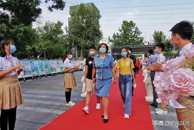 西安高新三中(西安高新三中初中升学率)