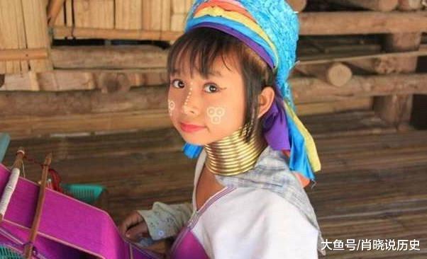 细谈历史缅甸长颈族，一生只有三次机会取下铜环