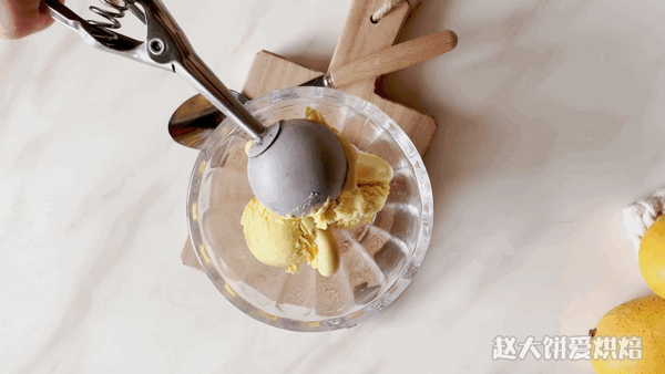 求自制水果冰淇淋做法，水果自制冰淇淋简易做法（比卖的好吃太多了）