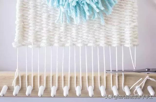 创意书签制作方法，阅读书签制作（毛线创意手工-杯垫、书签和挂饰）