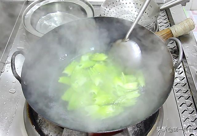 苦瓜去苦味小妙招，苦瓜不苦的窍门（减少苦瓜苦味其实很简单）