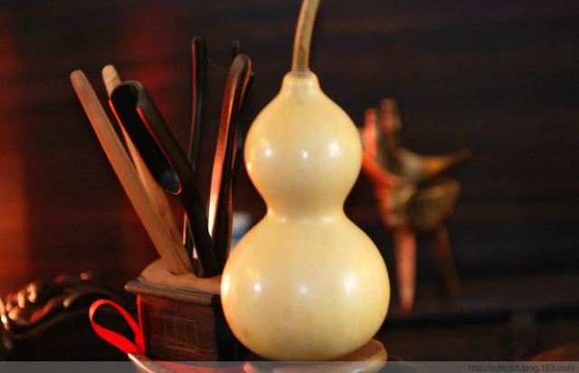 葫芦怎么盘玩包浆，把玩葫芦多久能包浆（文玩葫芦轻松盘出枣红色）