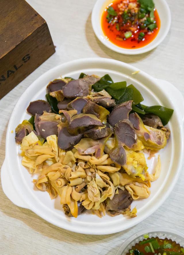 三亚小吃一条街在哪,三亚市区步行街小吃一条街(一条通往海边的美食老街) 三亚小吃一条街在哪,三亚市区步行街小吃一条街(一条通往海边的美食老街)