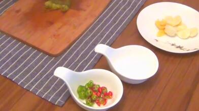 圖片[2]-【酸湯肥?！孔龇ú襟E圖 越吃越熱和 吃一份相當(dāng)于12份云吞魚(yú)-起舞食譜網(wǎng)