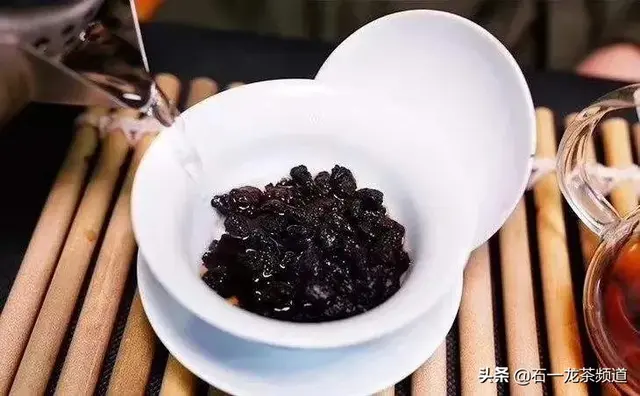 普洱茶碎银子的危害，普洱茶碎银子的危害是什么（碎银子的“病毒性传播”）