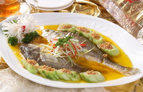 黄鱼的营养价值，黄鱼的营养价值及功效与作用（小黄鱼的适宜人群-黄鱼的营养价值与功效）